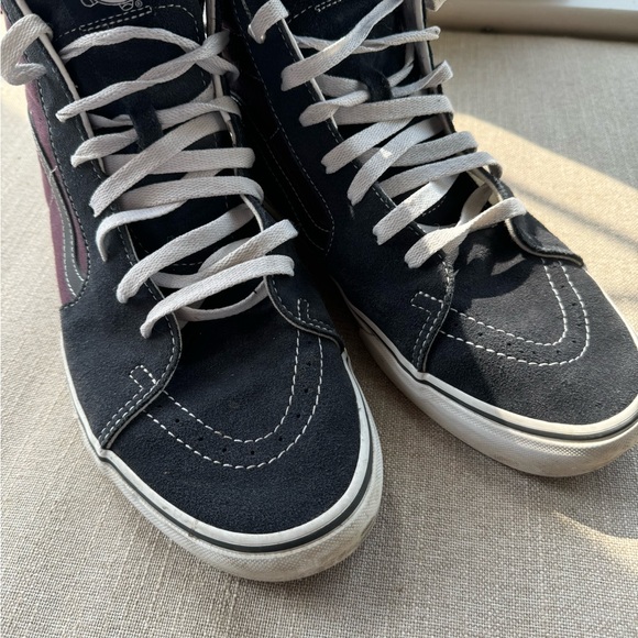 Vans Sk8 Hi model Vans HiTops. Great shape in and out, unique color combo. - Picture 5 of 9